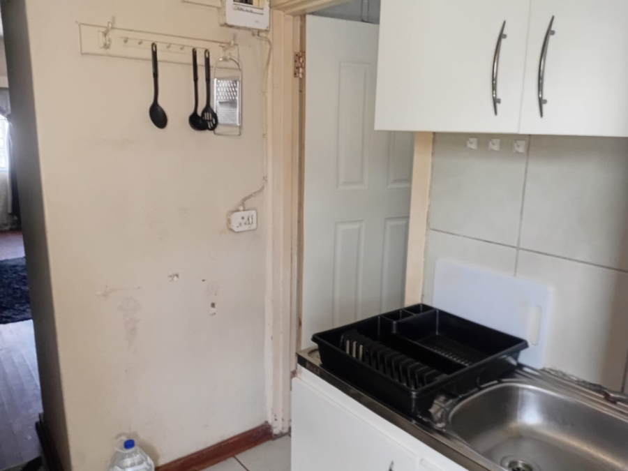 To Let 1 Bedroom Property for Rent in Quigney Eastern Cape